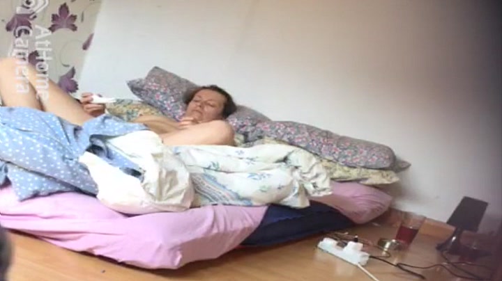 Мама моется голая 